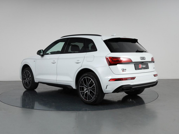 Auto Audi Q5 TFSI e 50 2.0 tfsi e S line Plus quattro s tronic Km 0 in vendita presso concessionaria Frav a 59.500&euro; - foto numero 4