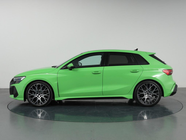 Auto Audi RS3 Sportback Sportback 2.5 tfsi quattro s-tronic Aziendale in vendita presso concessionaria Frav a 69.500&euro; - foto numero 3