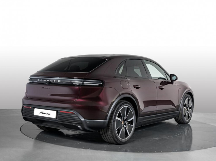 Auto Porsche Macan 4 Electric 4 Nuova in vendita presso concessionaria Frav a 103.882&euro; - foto numero 3