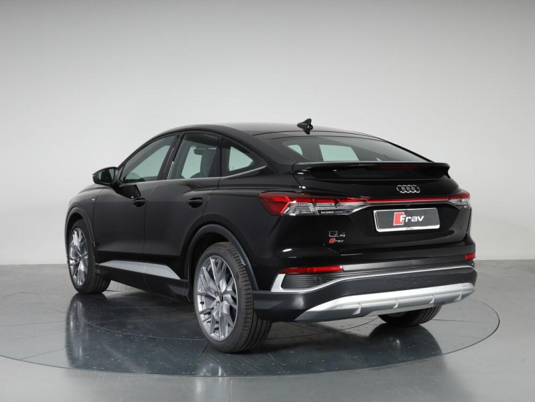 Auto Audi Q4 Sportback e-tron 45 S line edition quattro 286cv Nuova in vendita presso concessionaria Frav a 75.437€ - foto numero 4