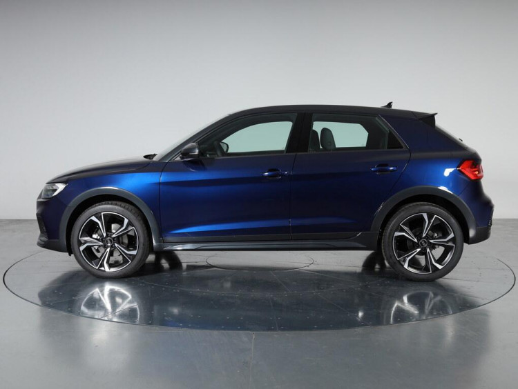 Auto Audi A1 Allstreet allstreet 30 1.0 tfsi Identity Contrast 116cv s tronic Aziendale in vendita presso concessionaria Frav a 30.900&euro; - foto numero 3