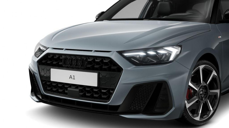 Auto Audi A1 Sportback Sportback 40 2.0 tfsi Identity Black 207cv s-tronic Nuova in vendita presso concessionaria Frav a 42.658€ - foto numero 2