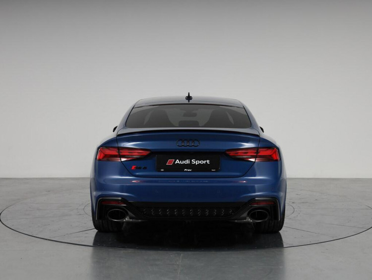 Auto Audi RS5 Sportback Sportback 2.9 tfsi competition quattro 450cv tiptronic Km 0 in vendita presso concessionaria Frav a 109.000&euro; - foto numero 5