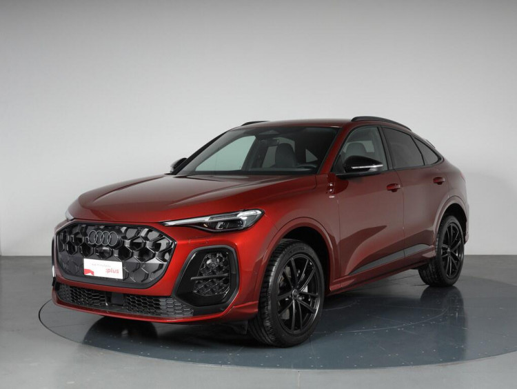 Auto Audi Q5 Sportback Sportback 2.0 tdi mhev+ S line edition quattro 204cv s-tronic Km 0 in vendita presso concessionaria Frav a 79.400€ - foto numero 1