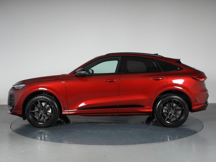 Auto Audi Q5 Sportback Sportback 2.0 tdi mhev+ S line edition quattro 204cv s-tronic Km 0 in vendita presso concessionaria Frav a 79.400€ - foto numero 3