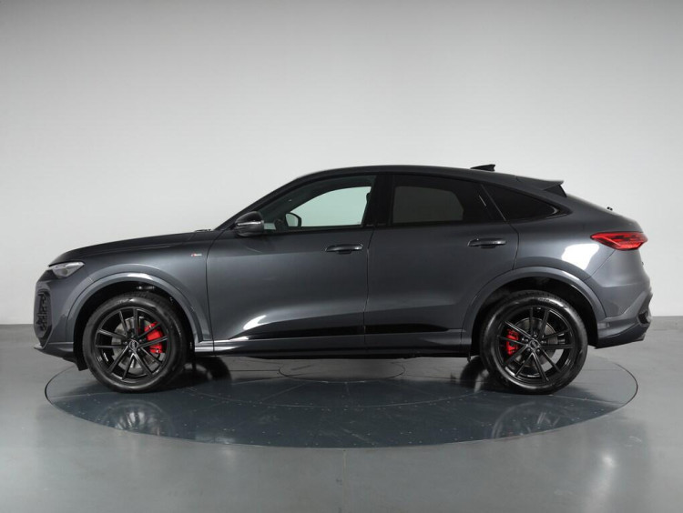 Auto Audi Q5 Sportback Sportback 2.0 tdi mhev+ S line edition quattro 204cv s-tronic Km 0 in vendita presso concessionaria Frav a 77.900€ - foto numero 3