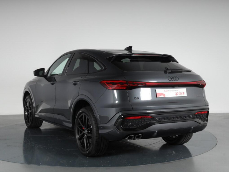 Auto Audi Q5 Sportback Sportback 2.0 tdi mhev+ S line edition quattro 204cv s-tronic Km 0 in vendita presso concessionaria Frav a 77.900€ - foto numero 4