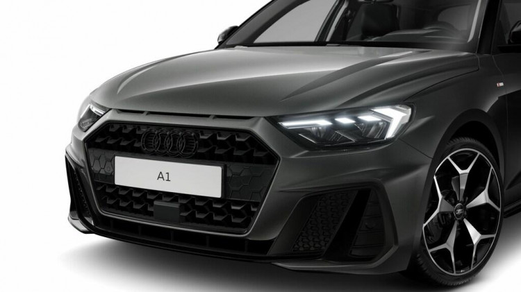 Auto Audi A1 Sportback Sportback 30 1.0 tfsi Identity Black 116cv s-tronic Nuova in vendita presso concessionaria Frav a 35.729€ - foto numero 2