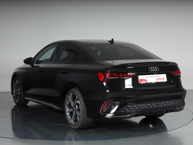 Auto Audi A3 Sedan Sedan 35 2.0 tdi S line edition s-tronic Usata in vendita presso concessionaria Frav a 34.900&euro; - foto numero 4