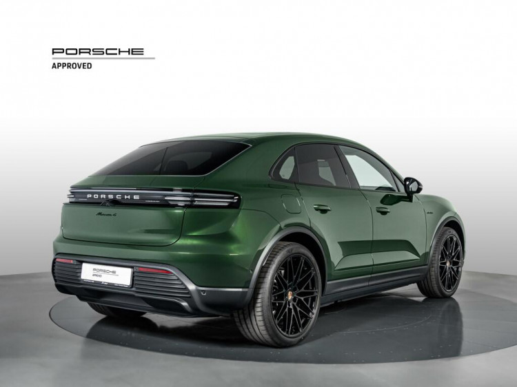 Auto Porsche Macan 4 Electric 4 Aziendale in vendita presso concessionaria Frav a 98.000&euro; - foto numero 3