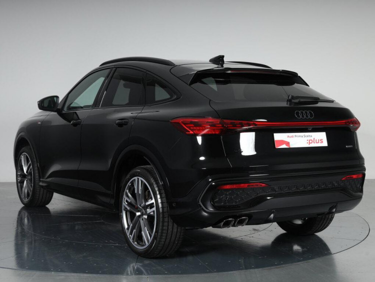 Auto Audi Q5 Sportback Sportback 2.0 tdi mhev+ S line edition quattro 204cv s-tronic Km 0 in vendita presso concessionaria Frav a 83.900€ - foto numero 4