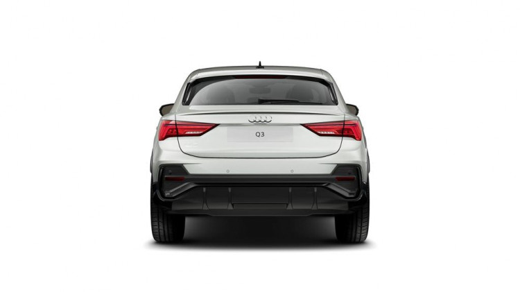 Auto Audi Q3 Sportback Sportback 35 1.5 tfsi Identity Black s-tronic Km 0 in vendita presso concessionaria Frav a 51.500&euro; - foto numero 4