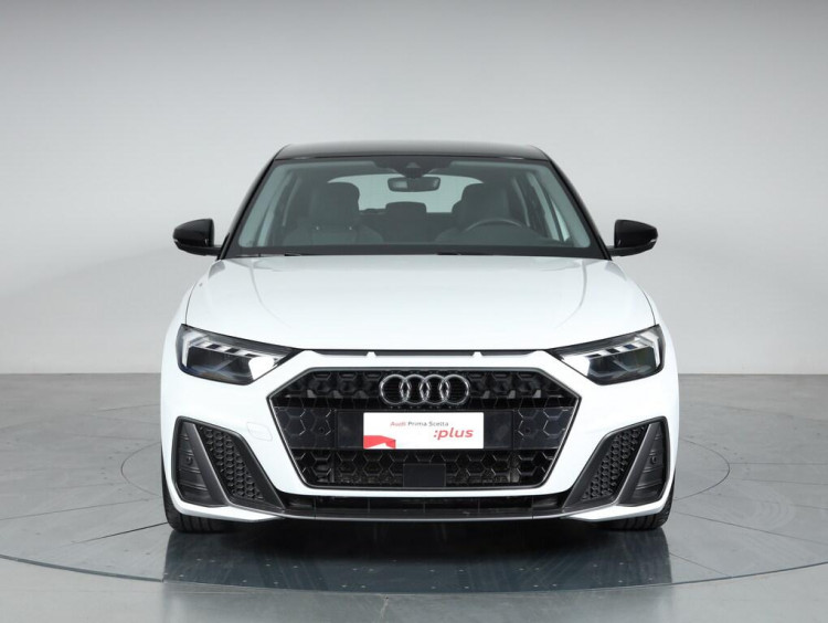 Auto Audi A1 Sportback Sportback 30 1.0 tfsi S Line Edition 116cv s-tronic Usata in vendita presso concessionaria Frav a 27.900€ - foto numero 2
