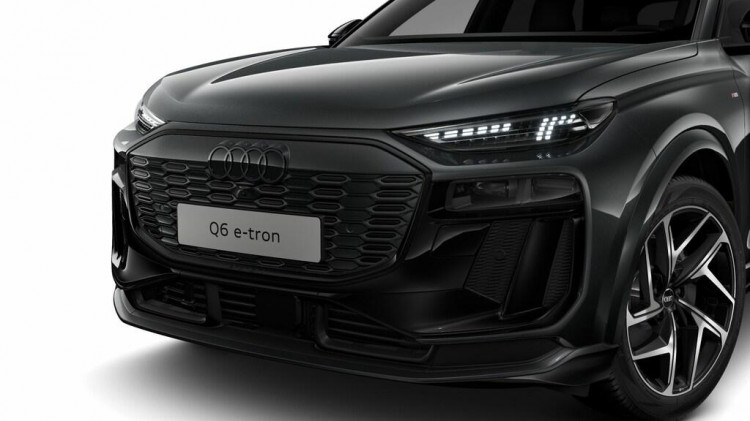 Auto Audi Q6 e-tron S line edition quattro Nuova in vendita presso concessionaria Frav a 98.834&euro; - foto numero 2