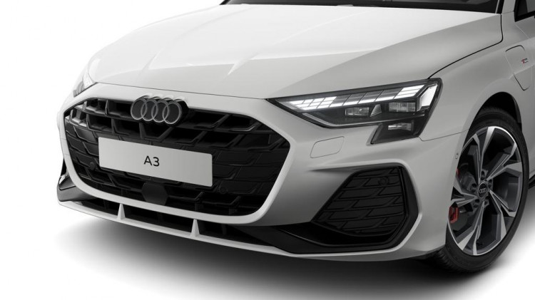 Auto Audi A3 Sportback TFSI e Sportback 45 1.5 tfsi e S line edition s-tronic Km 0 in vendita presso concessionaria Frav a 48.600&euro; - foto numero 2