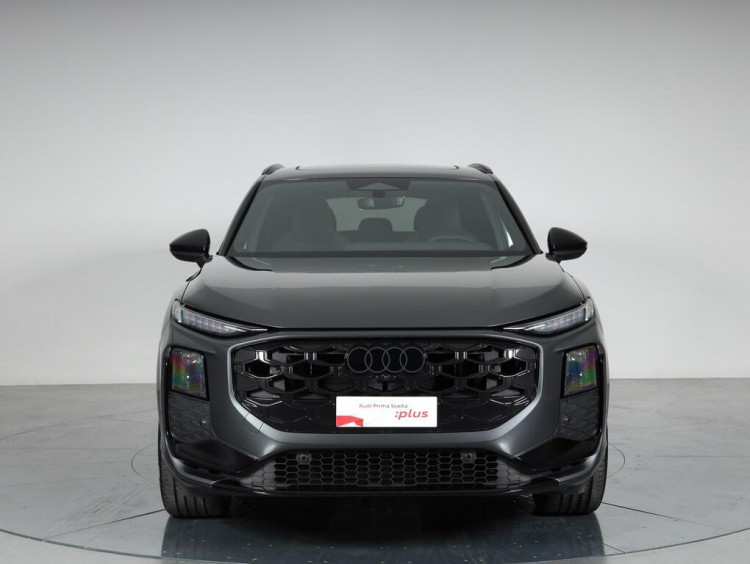 Auto Audi Q3 2.0 tdi S line edition 150cv s-tronic Km 0 in vendita presso concessionaria Frav a 60.900&euro; - foto numero 2