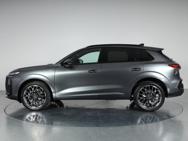 Auto Audi Q3 2.0 tdi S line edition 150cv s-tronic Km 0 in vendita presso concessionaria Frav a 60.900&euro; - foto numero 3