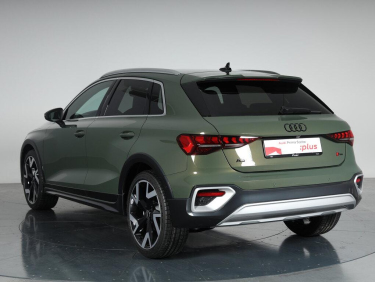 Auto Audi A3 Allstreet allstreet 35 1.5 tfsi mhev Identity Contrast s-tronic Km 0 in vendita presso concessionaria Frav a 42.800&euro; - foto numero 4