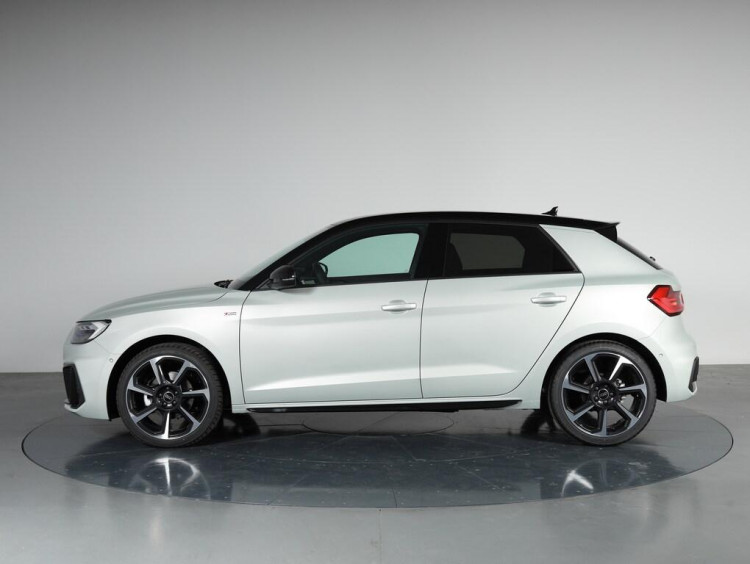 Auto Audi A1 Sportback Sportback 35 1.5 tfsi Identity Black s-tronic Aziendale in vendita presso concessionaria Frav a 30.500&euro; - foto numero 3