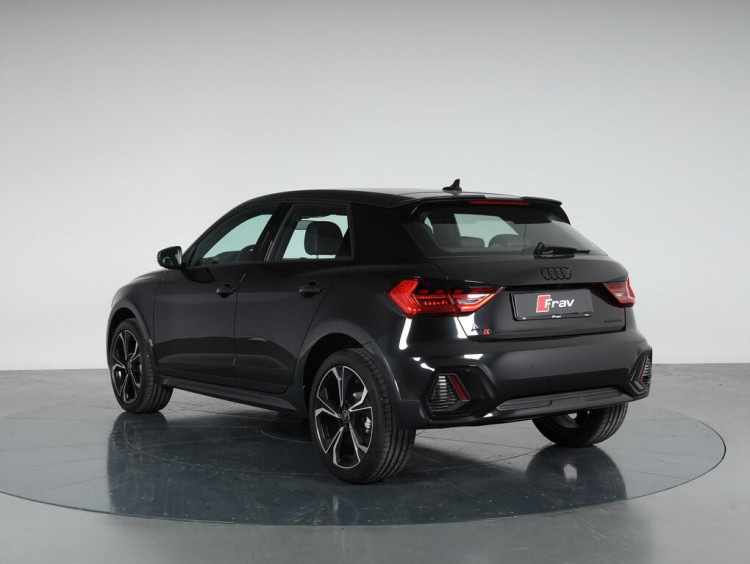 Auto Audi A1 Allstreet Allstreet 35 1.5 tfsi Identity Contrast 150cv s tronic Aziendale in vendita presso concessionaria Frav a 33.500&euro; - foto numero 4