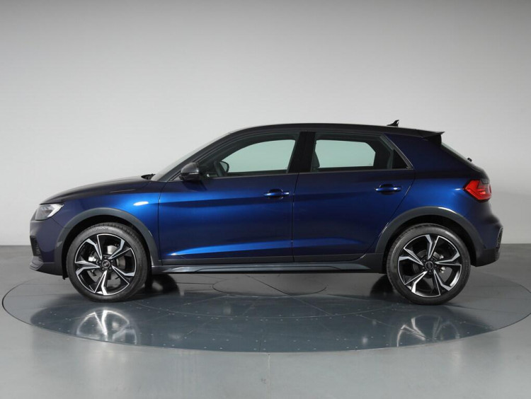 Auto Audi A1 Allstreet allstreet 30 1.0 tfsi Identity Contrast 116cv s tronic Usata in vendita presso concessionaria Frav a 31.500&euro; - foto numero 3