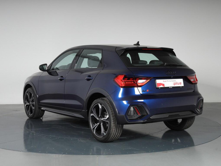 Auto Audi A1 Allstreet allstreet 30 1.0 tfsi Identity Contrast 116cv s tronic Usata in vendita presso concessionaria Frav a 31.500&euro; - foto numero 4