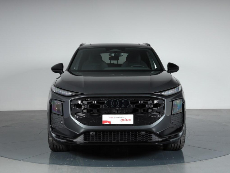 Auto Audi Q3 2.0 tdi S line edition 150cv s-tronic Km 0 in vendita presso concessionaria Frav a 58.900&euro; - foto numero 2