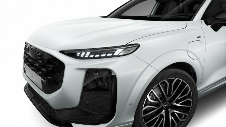 Auto Audi Q3 Sportback Sportback 1.5 e-hybrid S line edition 272cv stronic Nuova in vendita presso concessionaria Frav a 73.766&euro; - foto numero 2