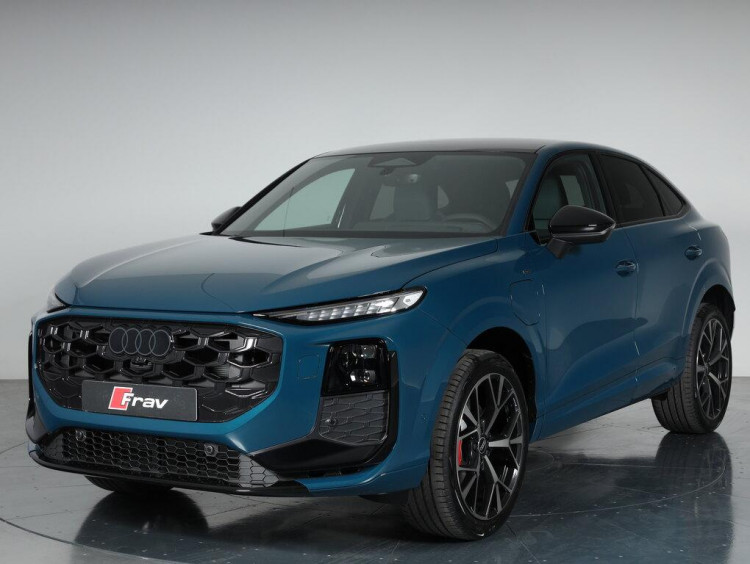 Auto Audi Q3 Sportback Sportback 1.5 e-hybrid Business 272cv stronic Nuova in vendita presso concessionaria Frav a 110.406&euro; - foto numero 1