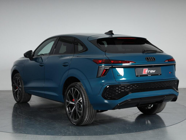 Auto Audi Q3 Sportback Sportback 1.5 e-hybrid Business 272cv stronic Nuova in vendita presso concessionaria Frav a 110.406&euro; - foto numero 4