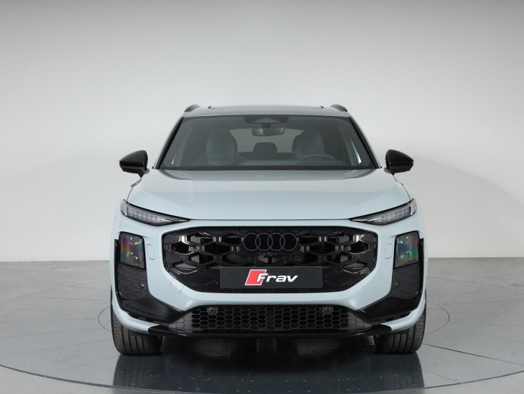 Auto Audi Q3 1.5 e-hybrid Business 272cv s-tronic Nuova in vendita presso concessionaria Frav a 78.007&euro; - foto numero 2