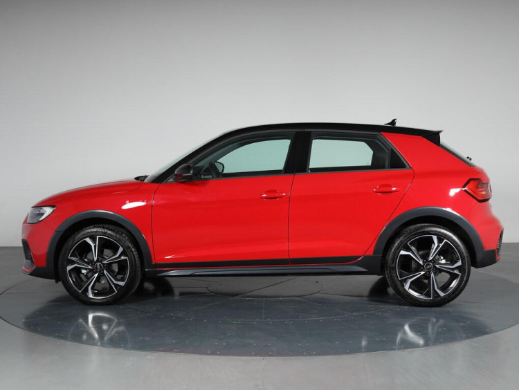 Auto Audi A1 Allstreet allstreet 30 1.0 tfsi Identity Contrast 116cv s tronic Aziendale in vendita presso concessionaria Frav a 30.500&euro; - foto numero 3