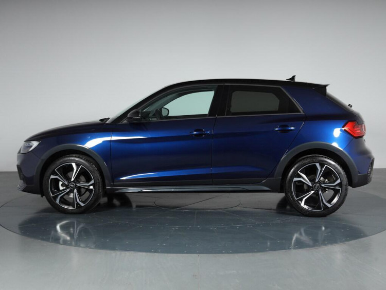 Auto Audi A1 Allstreet allstreet 30 1.0 tfsi Identity Contrast 116cv s tronic Aziendale in vendita presso concessionaria Frav a 29.500&euro; - foto numero 3
