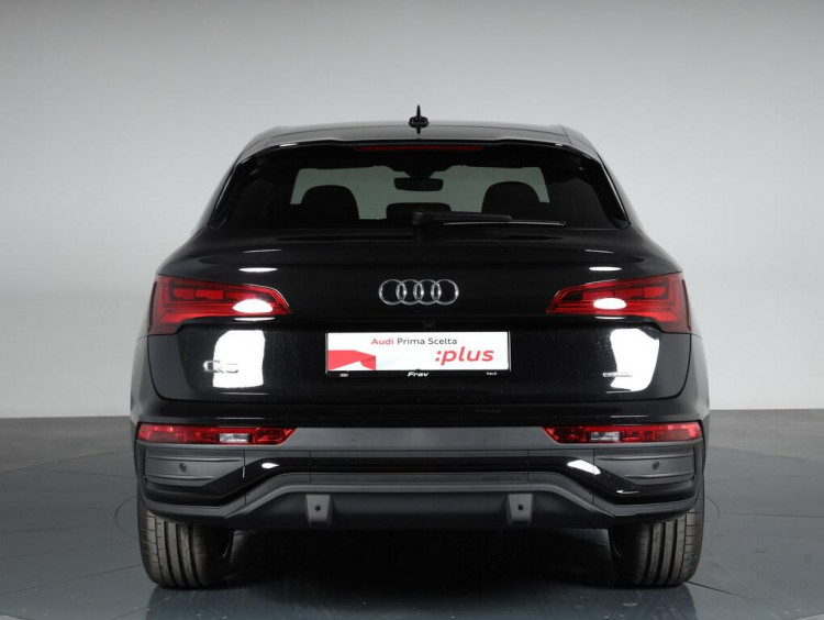 Auto Audi Q5 Sportback Sportback 40 2.0 tdi mhev 12V Identity Black quattro s-tronic Km 0 in vendita presso concessionaria Frav a 60.500&euro; - foto numero 5