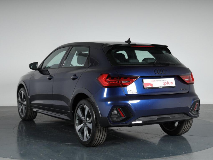 Auto Audi A1 Allstreet allstreet 30 1.0 tfsi Identity Contrast 116cv s tronic Km 0 in vendita presso concessionaria Frav a 33.500&euro; - foto numero 4