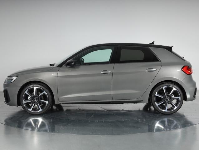 Auto Audi A1 Sportback Sportback 35 1.5 tfsi Identity Black s-tronic Km 0 in vendita presso concessionaria Frav a 35.000&euro; - foto numero 3