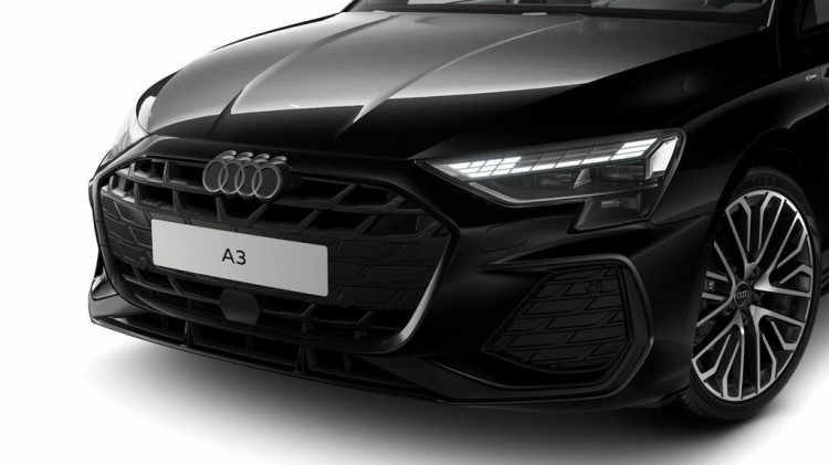 Auto Audi A3 Sportback Sportback 35 2.0 tdi S line edition s-tronic Km 0 in vendita presso concessionaria Frav a 42.500&euro; - foto numero 2