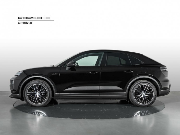 Auto Porsche Macan 4 Electric 4 Aziendale in vendita presso concessionaria Frav a 86.900&euro; - foto numero 2