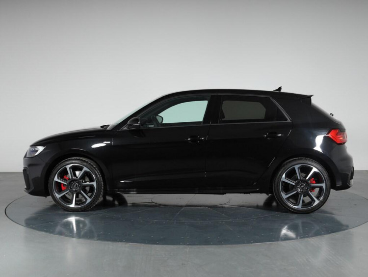 Auto Audi A1 Sportback Sportback 40 2.0 tfsi S Line Edition 207cv s-tronic Km 0 in vendita presso concessionaria Frav a 37.200&euro; - foto numero 3