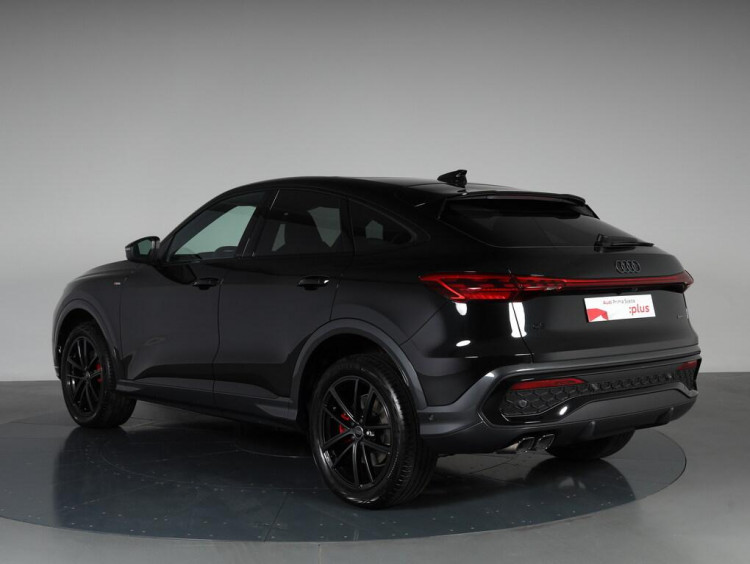 Auto Audi Q5 Sportback Sportback 2.0 tdi mhev+ S line edition quattro 204cv s-tronic Km 0 in vendita presso concessionaria Frav a 78.900&euro; - foto numero 4