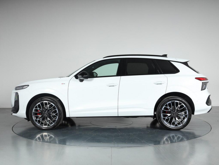 Auto Audi Q3 2.0 tdi S line edition 150cv s-tronic Km 0 in vendita presso concessionaria Frav a 60.900&euro; - foto numero 3