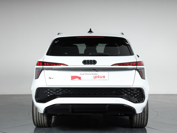 Auto Audi Q3 2.0 tdi S line edition 150cv s-tronic Km 0 in vendita presso concessionaria Frav a 60.900&euro; - foto numero 5