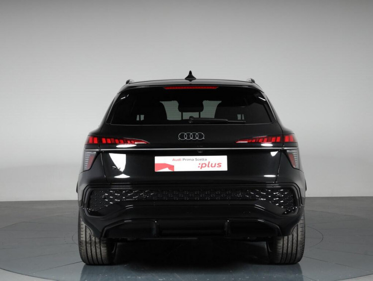 Auto Audi Q3 2.0 tdi S line edition 150cv s-tronic Km 0 in vendita presso concessionaria Frav a 60.900&euro; - foto numero 5