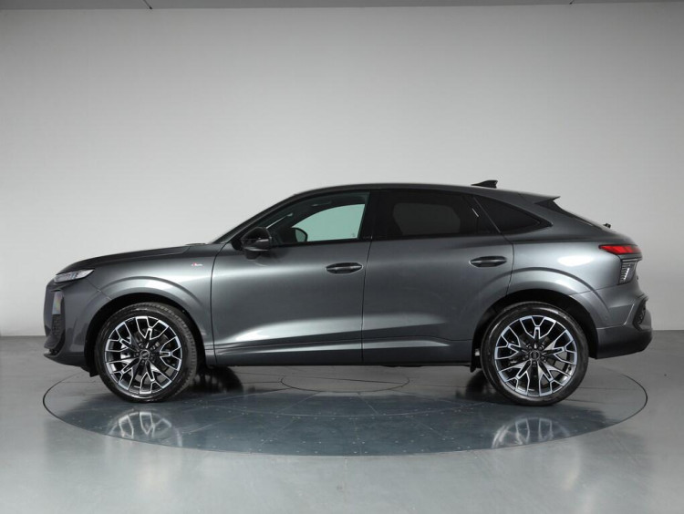 Auto Audi Q3 Sportback 2.0 tdi S line edition 150cv s-tronic Km 0 in vendita presso concessionaria Frav a 62.900&euro; - foto numero 3