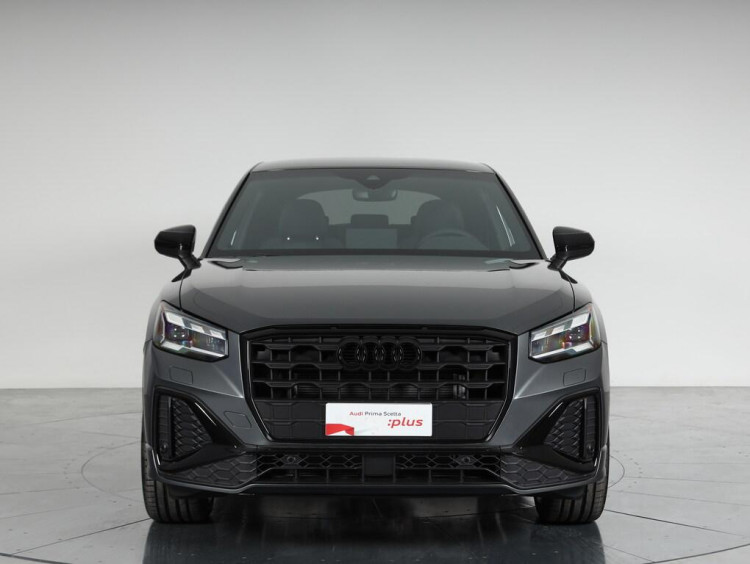Auto Audi Q2 35 2.0 tdi Identity Black s-tronic Km 0 in vendita presso concessionaria Frav a 43.500&euro; - foto numero 2