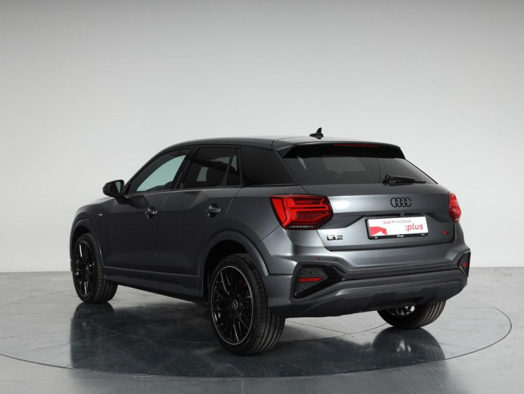 Auto Audi Q2 35 2.0 tdi Identity Black s-tronic Km 0 in vendita presso concessionaria Frav a 43.500&euro; - foto numero 4