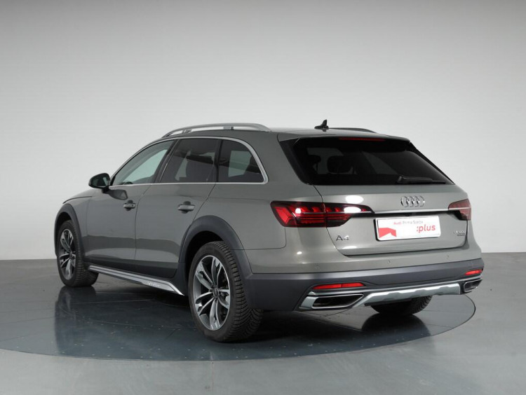 Auto Audi A4 allroad quattro 40 2.0 tdi mhev Identity Contrast quattro 204cv s-tronic Usata in vendita presso concessionaria Frav a 45.900&euro; - foto numero 4