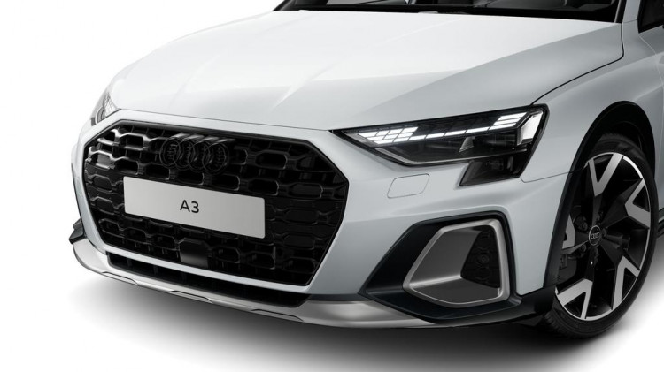 Auto Audi A3 Allstreet allstreet 35 1.5 tfsi mhev Identity Contrast s-tronic Nuova in vendita presso concessionaria Frav a 47.754&euro; - foto numero 2