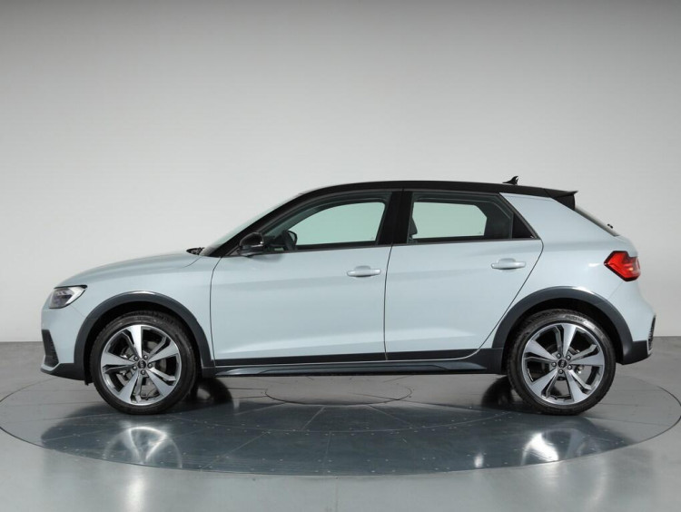 Auto Audi A1 Allstreet allstreet 30 1.0 tfsi Identity Contrast 116cv s tronic Usata in vendita presso concessionaria Frav a 27.900&euro; - foto numero 3