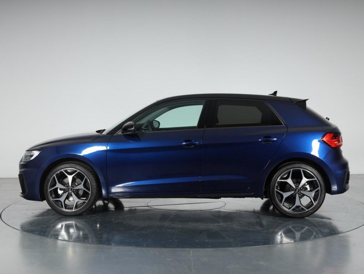Auto Audi A1 Sportback Sportback 30 1.0 tfsi Identity Black 116cv s-tronic Aziendale in vendita presso concessionaria Frav a 32.200&euro; - foto numero 3